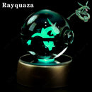 Luminária Pokébola 3D CristalLuz — A Esfera de Vidro que Acende com o Personagem Dentro